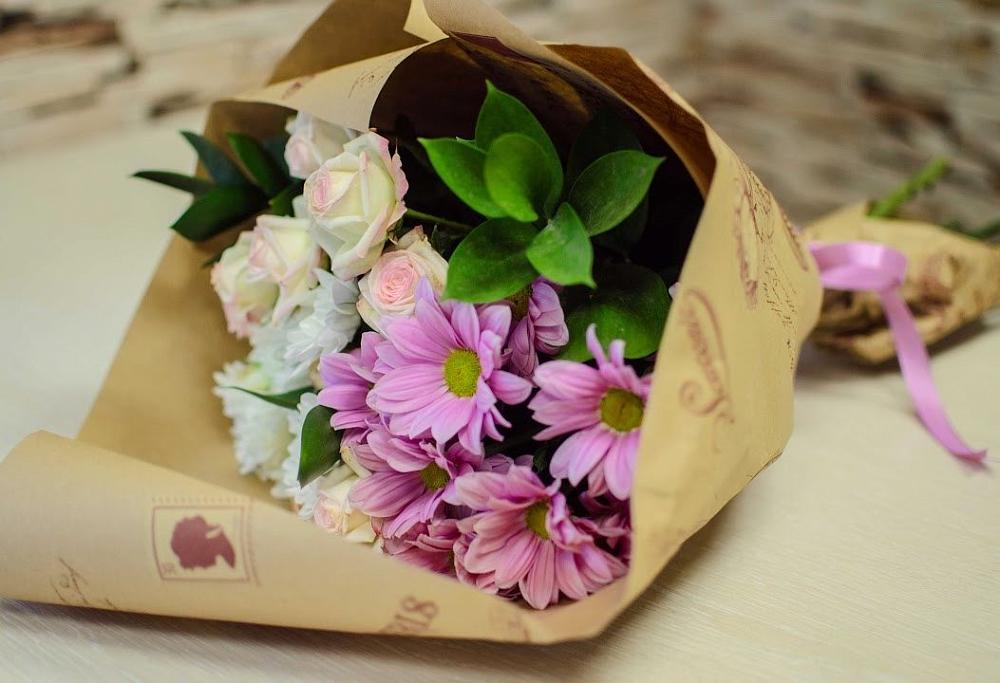 Букет цветов из: Розы и Хризантемы в Мамонтово