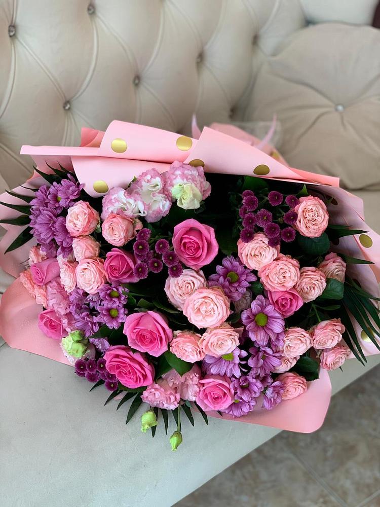 Букет цветов из: Хризантемы, Розы и Лизиантусы в Мамонтово