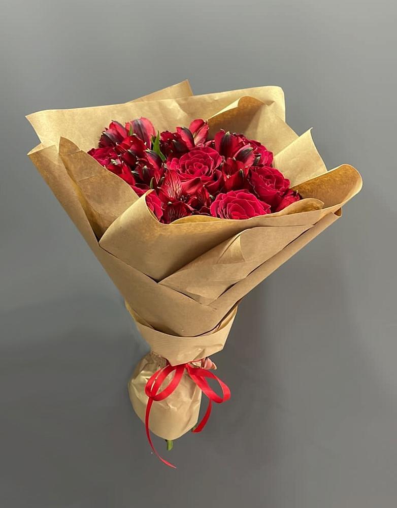 Букет цветов из: Альстромерии и Розы в Мамонтово