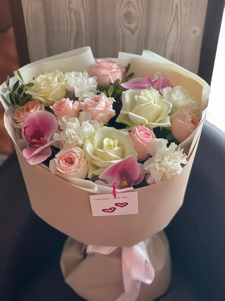 Букет цветов из: Орхидеи, Розы и Гвоздики в Мамонтово