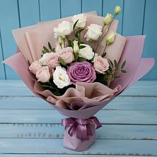 Букет цветов из:  Розы и Лизиантусы в Мамонтово