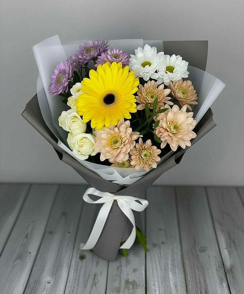 Букет цветов из: Розы, Герберы и Хризантемы в Мамонтово