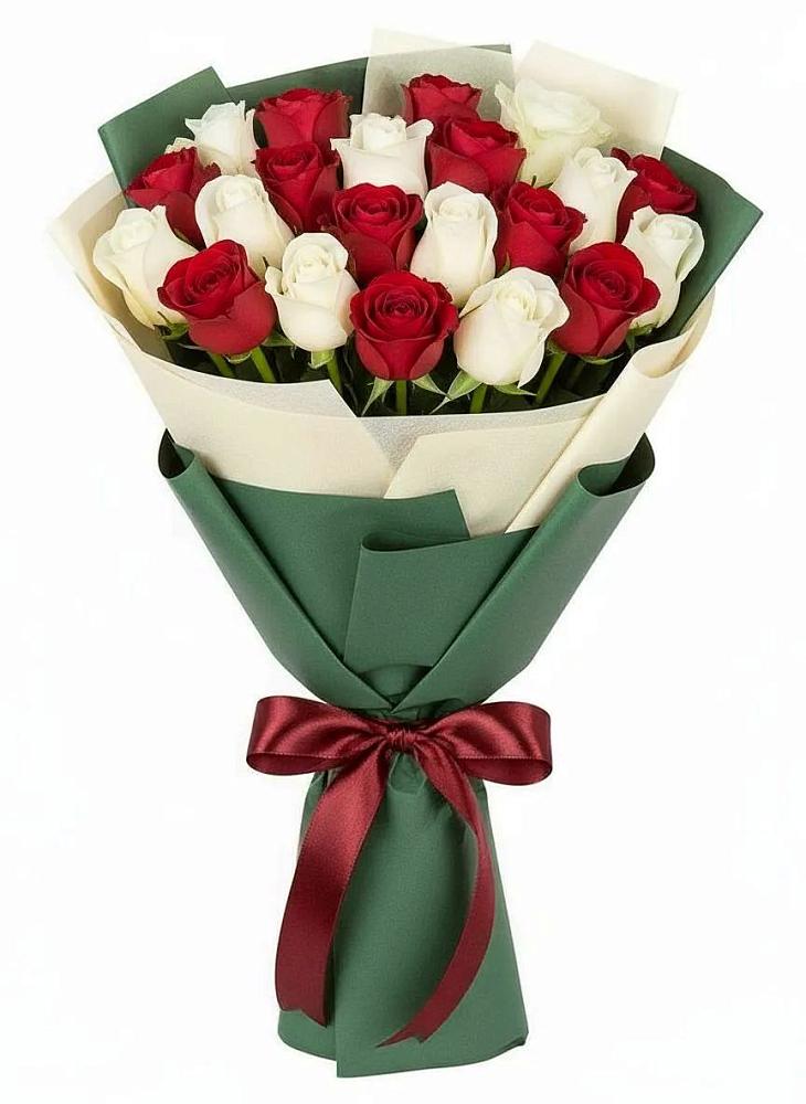 Букет Микс из красных и белых роз в Мамонтово
