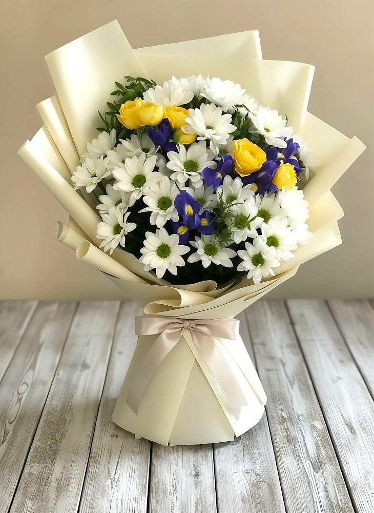 Букет цветов из: Ирисы, Хризантемы и Розы в Мамонтово