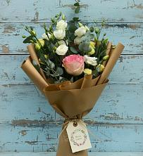 Букет цветов из:  Розы и Лизиантусы в Мамонтово