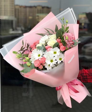 Букет цветов из: Розы, Лизиантусы и Хризантемы в Мамонтово
